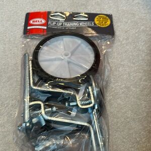 Bell flip up training wheels NWOT
